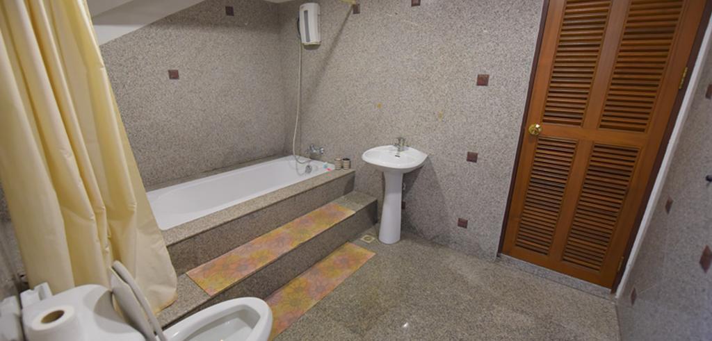Phuripimarn Penthouse Pak Chong Esterno foto